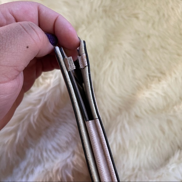 Micheal Kora iPad Air case - Picture 8 of 12